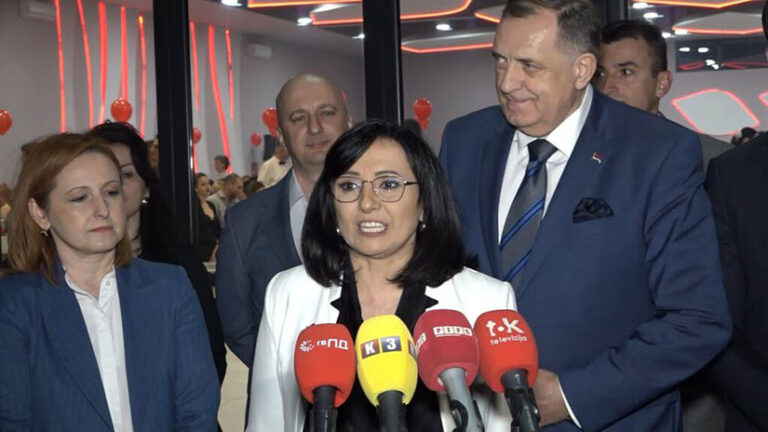 Visokopozicionirana članica SNSD-a kao direktorica škole u Prijedoru osumnjičena za pronevjeru