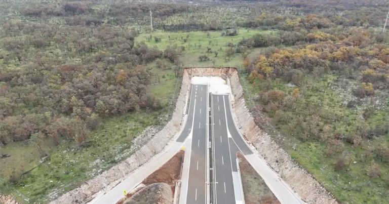 AUTOPUT ZA NIGDJE KROZ HERCEGOVINU: 25 miliona eura vrijedan spomenik asfaltu i apsurdu