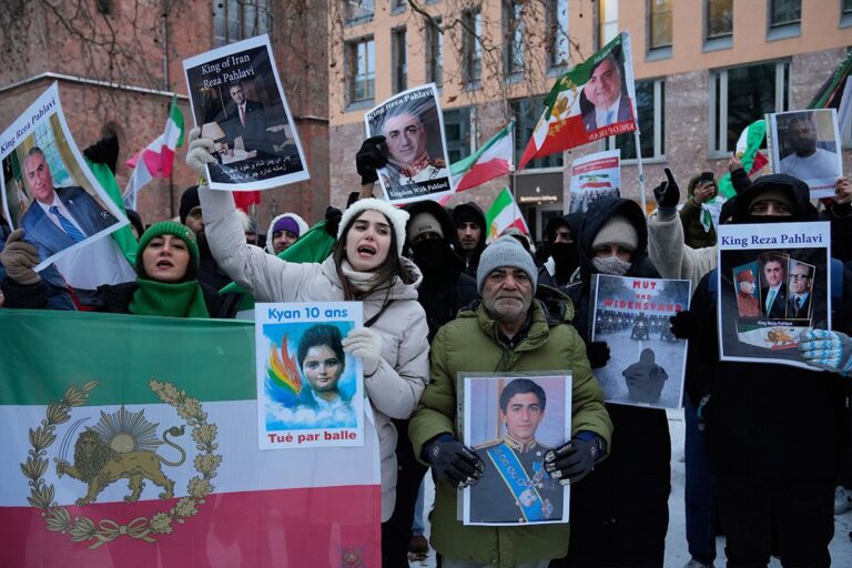Ko je Reza Pahlavi, na čiji povratak pozivaju demonstranti u Iranu