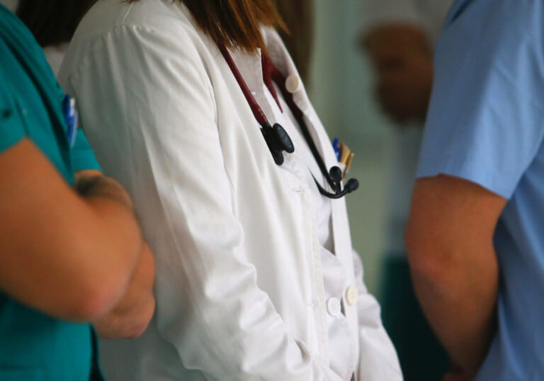 Zdravstveni radnici, Ringier