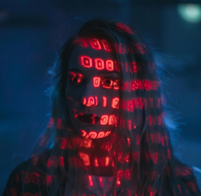 Zablude umjetne inteligencije vode do porodičnog nasilja, uznemiravanja i uhođenja