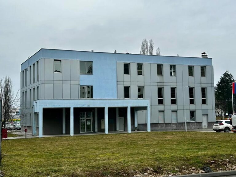 zgrada u istočnom sarajevu