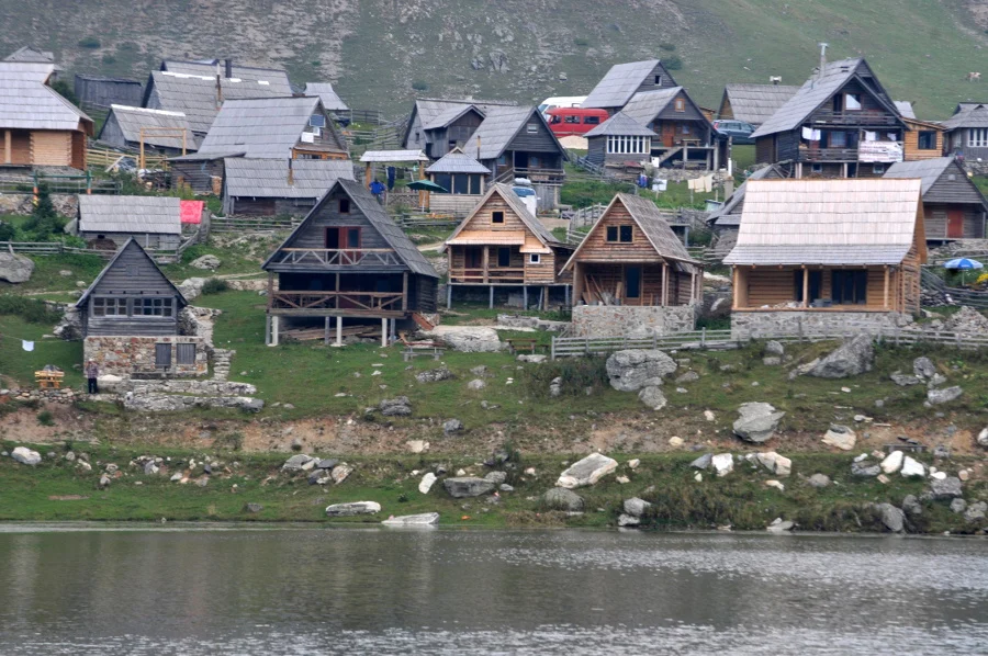vikendice na prokoškom jezeru