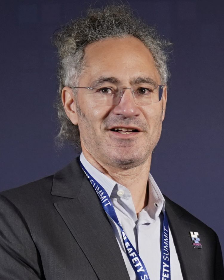Alex Karp želi da obrazovani glasači, naročito žene, budu siromašni: tech moguli žele da budemo glupi, neobrazovani i siromašni