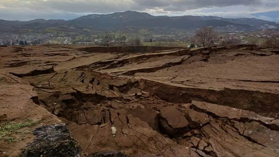 Klizište kod maglaja Avaz
