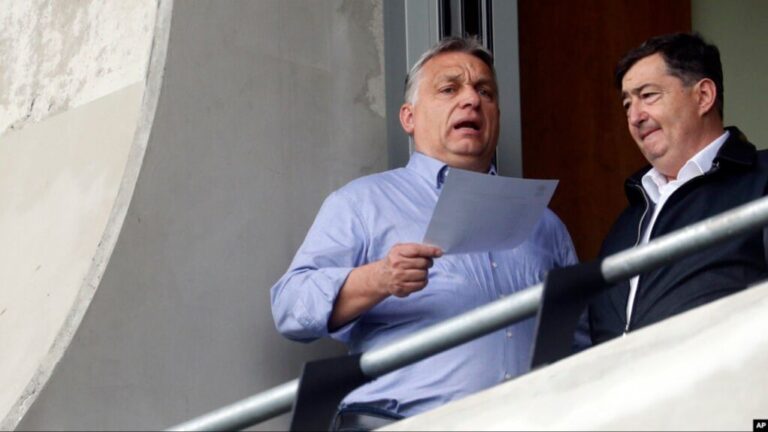 Orban i Mesaroš AP