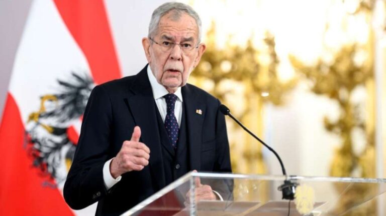 Alexander Van der Bellen FENA