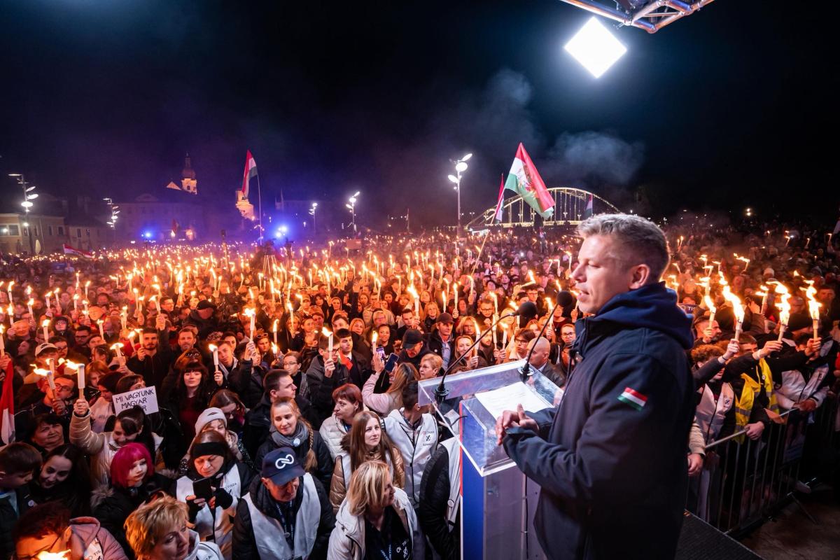 Peter mađar Facebook