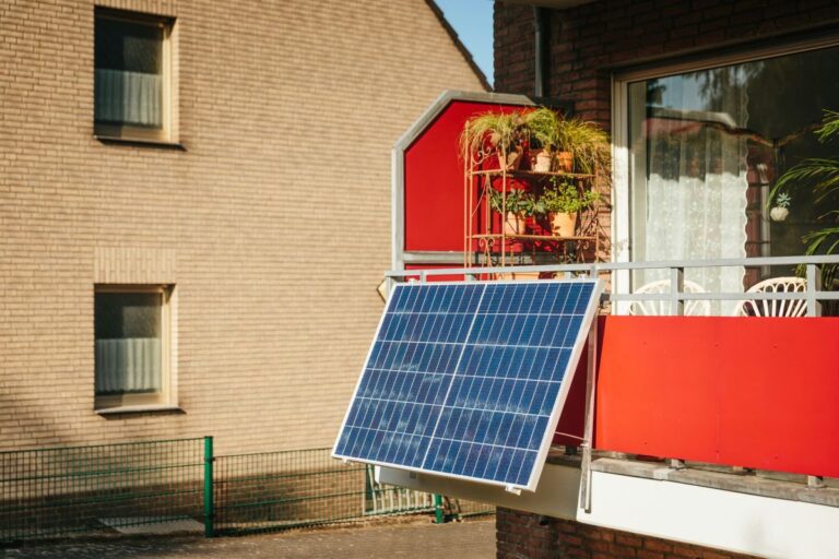 Britanci će uskoro moći da kupe solarne panele u marketima poput Lidla: Očekivane cijene već od oko 400 funti