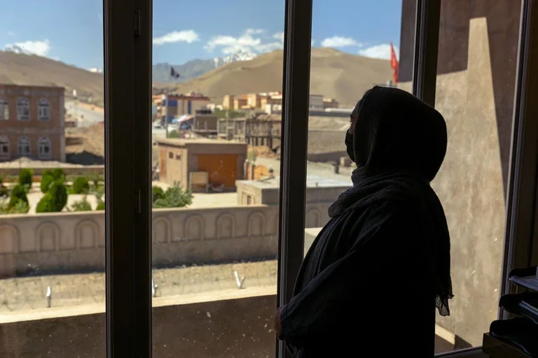 Avganistan pet godina pod talibanima: Sistematsko brisanje žena i djevojčica iz javnog života