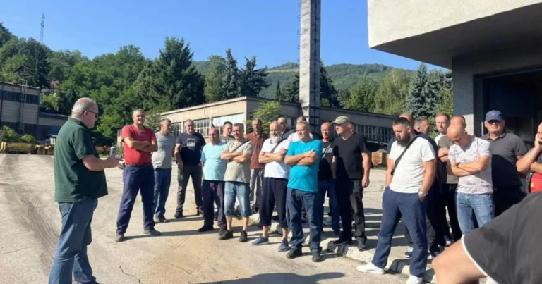 Zenički rudari drugu noć prenoćili u jami: “Svi smo zajedno izvarani”