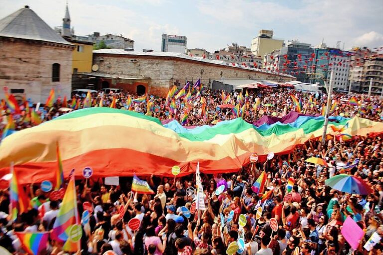 Masovna hapšenja među turskom LGBTQ+ zajednicom