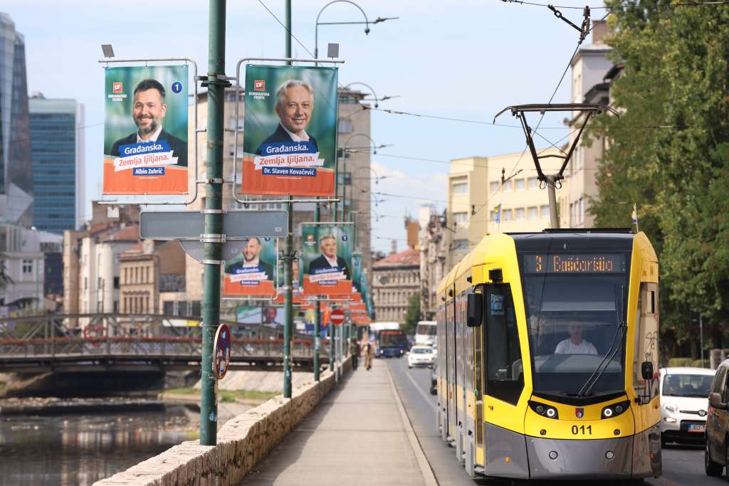 Plakati FENA